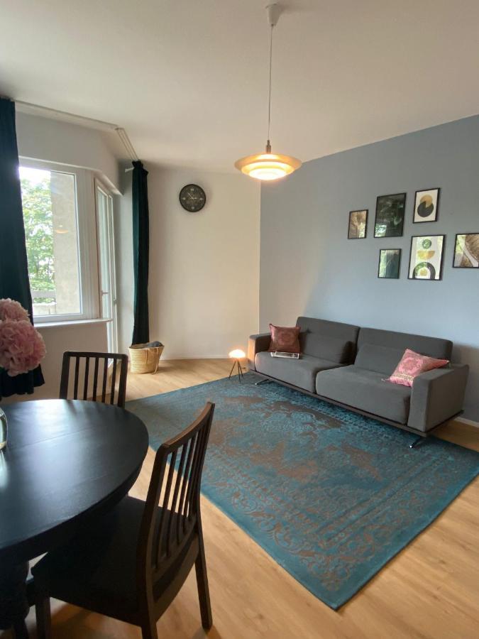 Beautiful Apartment With Balcony Берлін Екстер'єр фото