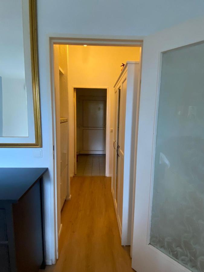 Beautiful Apartment With Balcony Берлін Екстер'єр фото